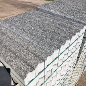 10x20 betonbanden met basalt laag