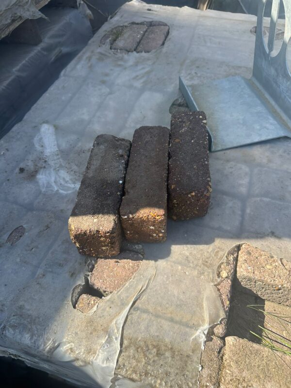 Dikformaat beton rood (P50)