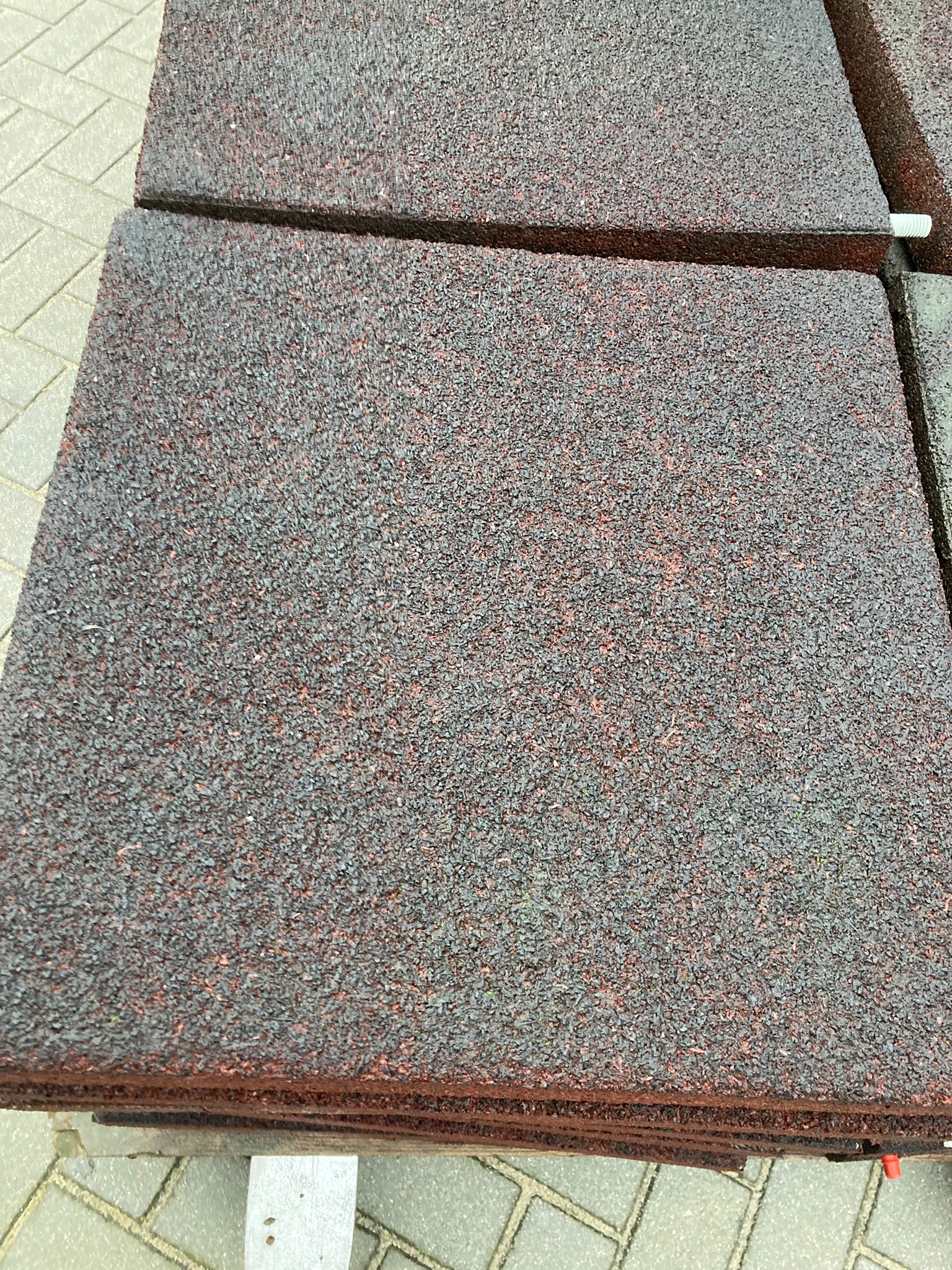 Rubbertegel 50x50x5cm (P47) - Afbeelding 5