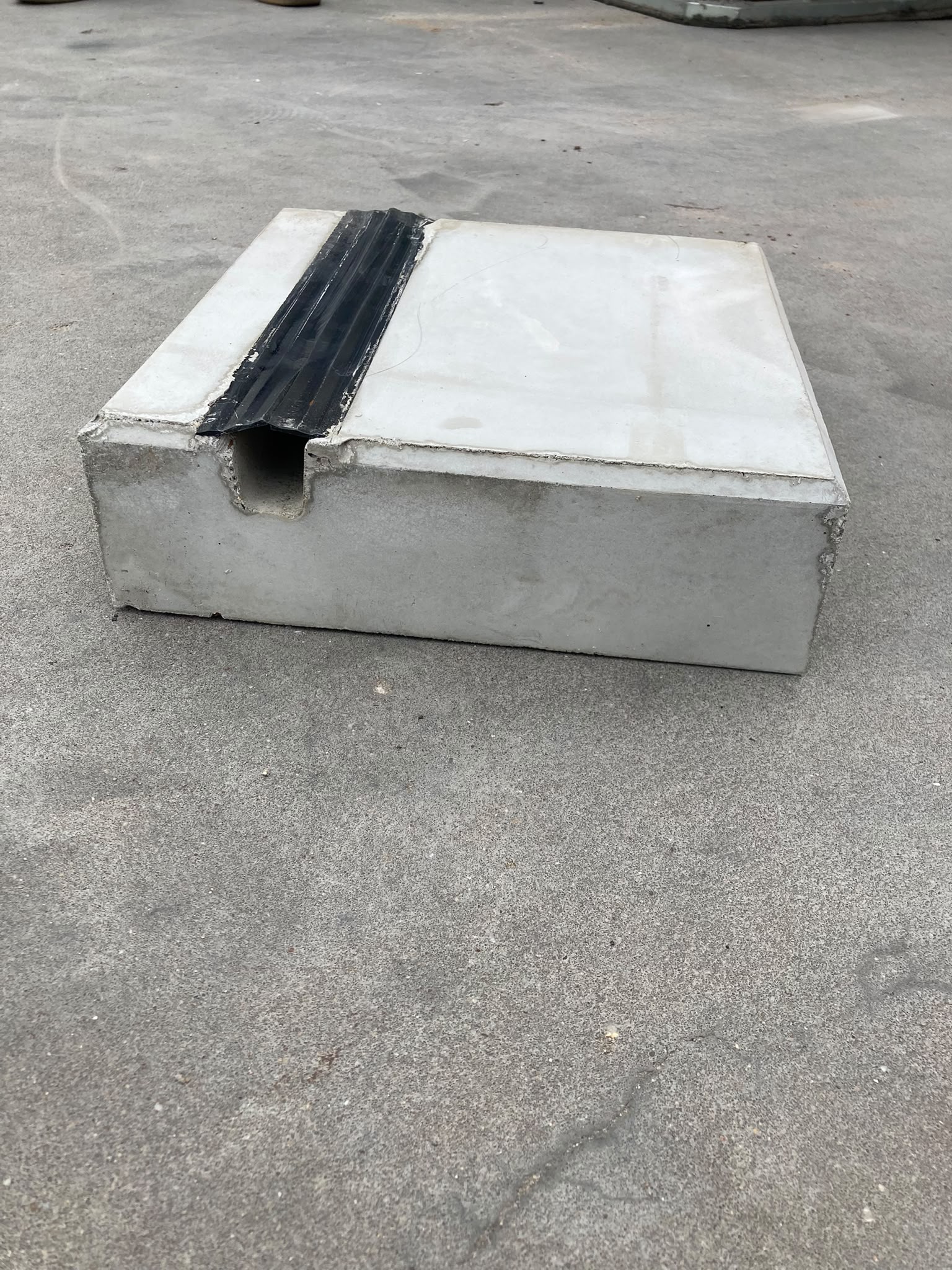 Kabelgoot tegel 30x30x8cm nieuw - Afbeelding 5